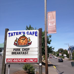 Tater's Cafe